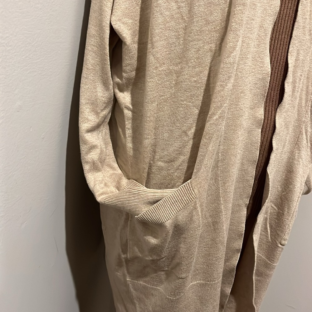 Cardigan - Picture 3 of 4